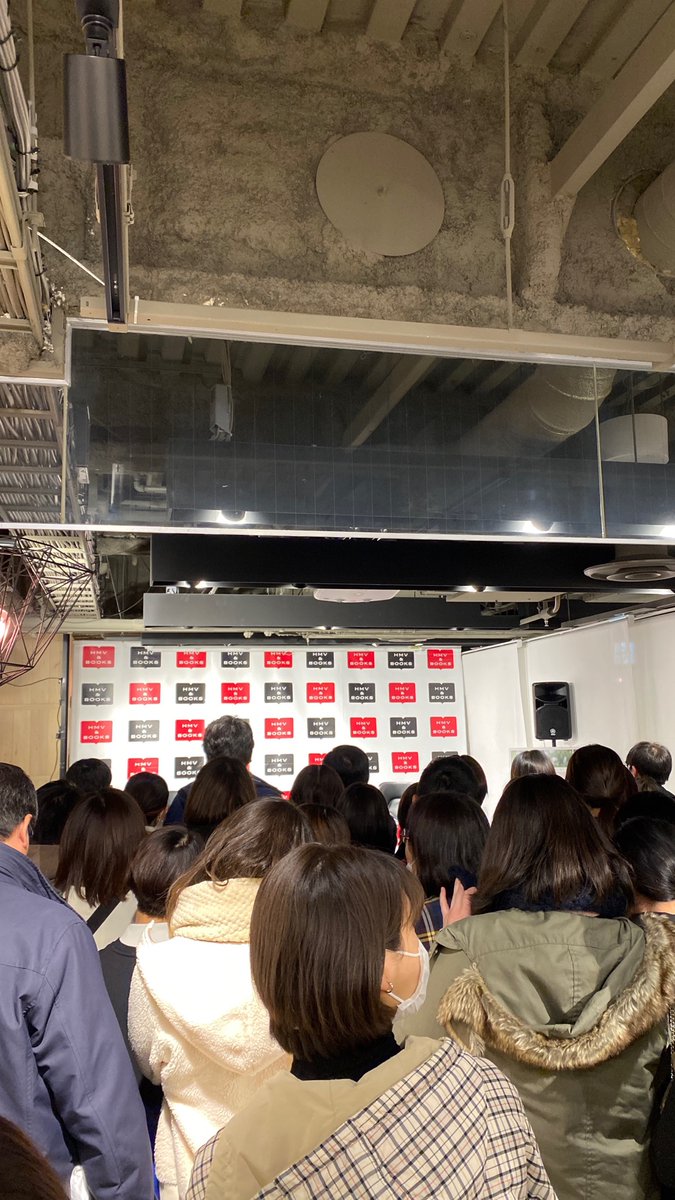ECHOLL_official's tweet photo. まもなくイベント始まります！
開始前から満員御礼の大盛況です！ https://t.co/FW44dKJwvV