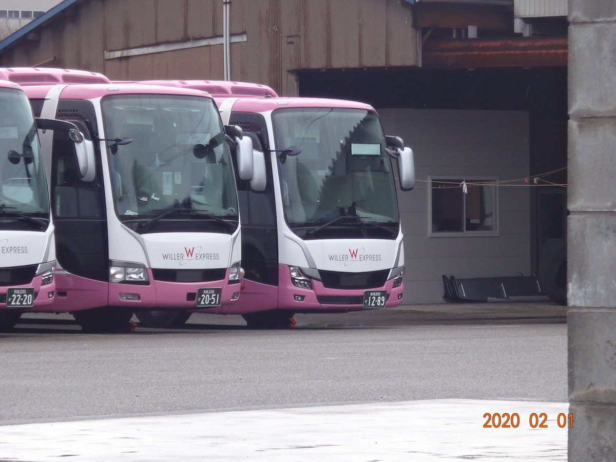 O Xrhsths 桃川上 Sto Twitter 昨日撮影したウィラーエクスプレス新潟営業所の様子です 12昨日も奥で休んでいました