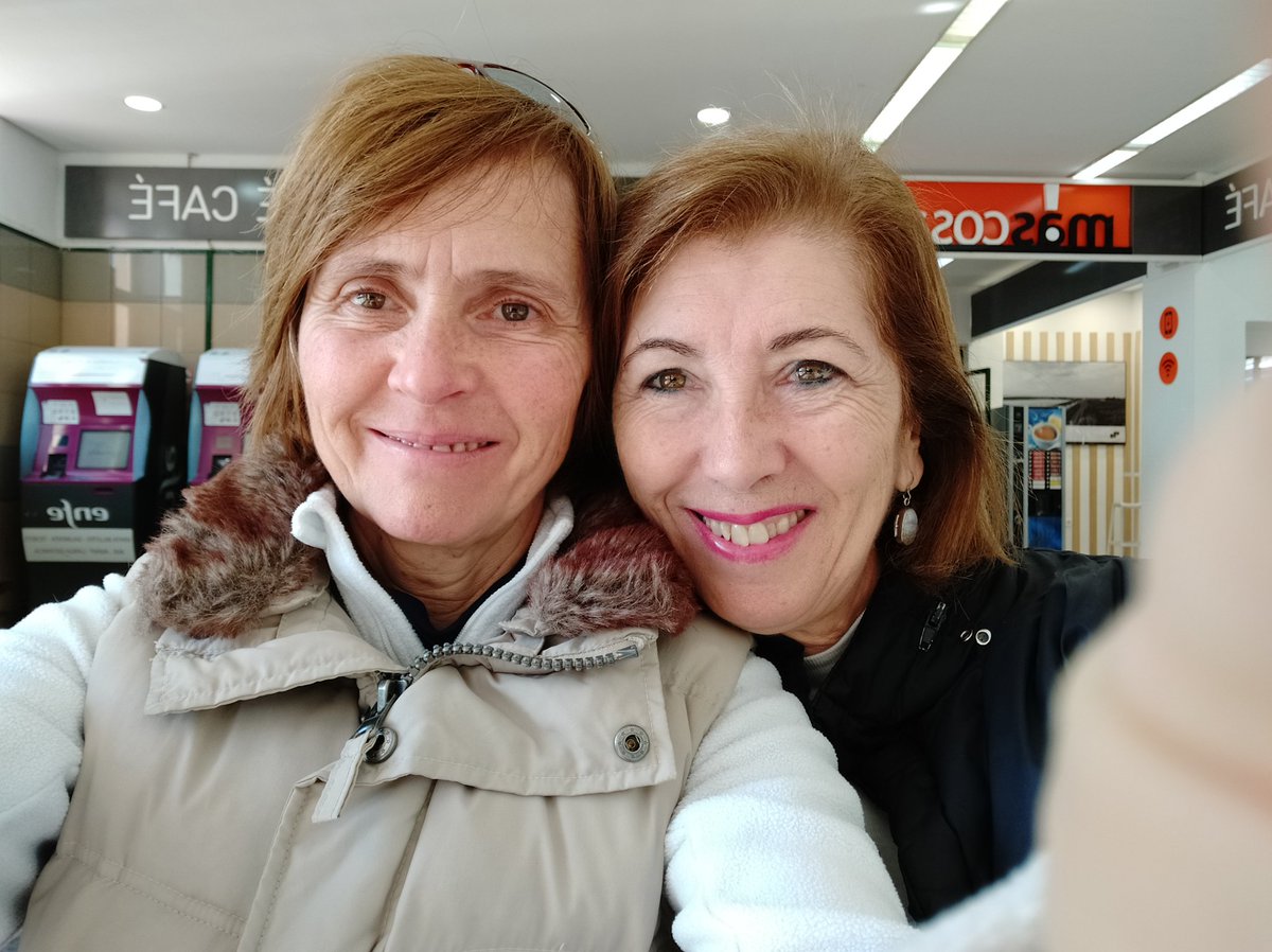 Mil gracias por tu amistad, tiempo y entusiasmo. Semana intensa y muy productiva. <a href="/mariafotografa7/">María Eugenia Pérez.</a> <a href="/agardebu/">Aurea Garde</a> <a href="/mgarjonl/">bakartxo garjón</a> <a href="/mgarcia136/">mgarcia13</a> <a href="/IESJCBAROJA/">Julio Caro Baroja</a>