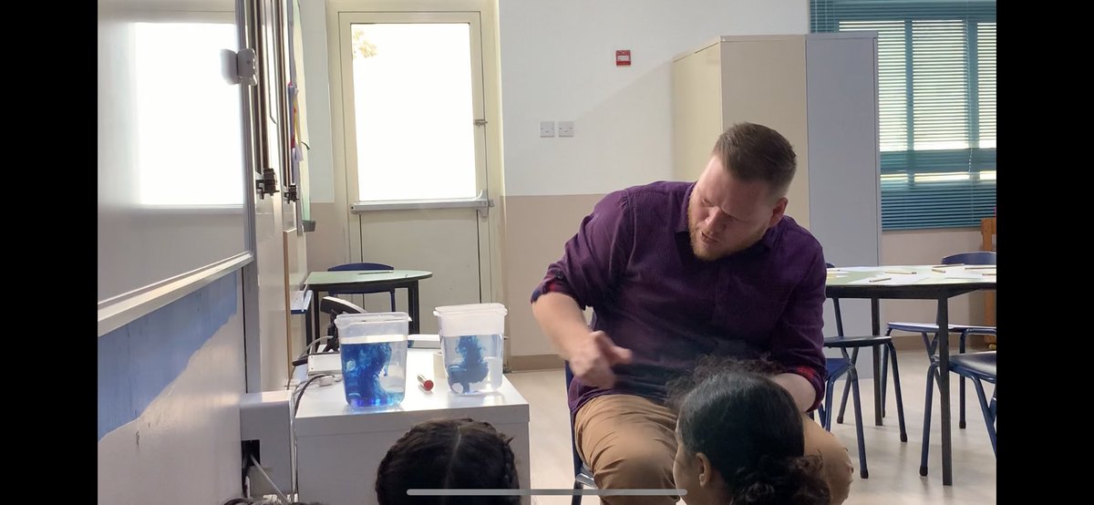 AIS_DigitalEd's tweet photo. We are learning how heat transfers through convection and how the heated partials move. #AISGrade3 https://t.co/wD6DcxJAeY