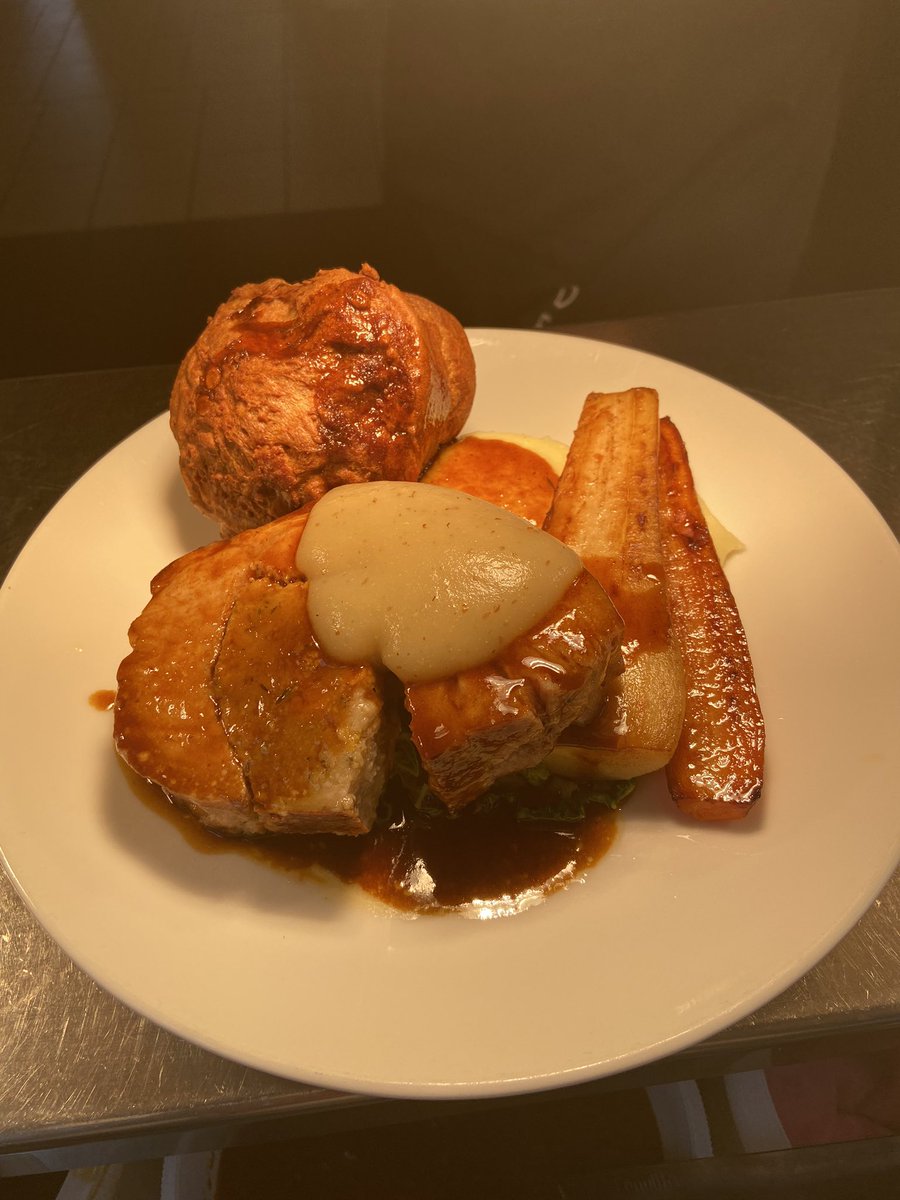 Sunday lunch #deanesatqueens #bibgourmand #michelinguideuk