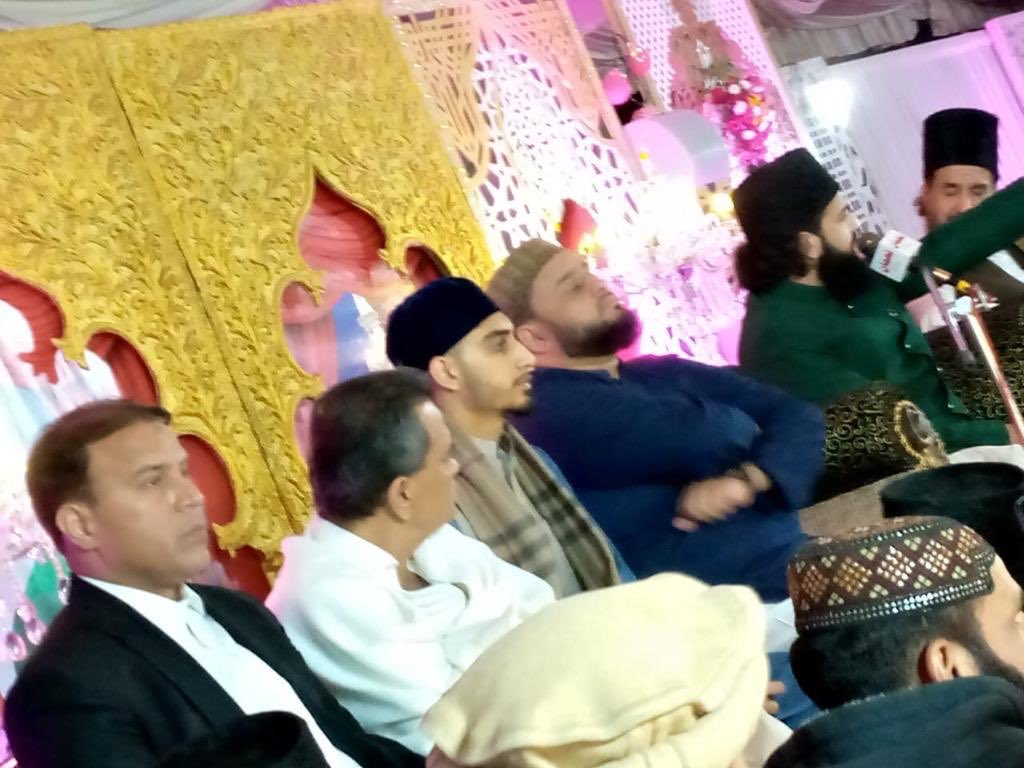salma_yonus's tweet photo. Convenor MQM Pakistan Khalid Maqbol Siddiqui Attend second session at District East
#ExcelYourExcellence #CareerCounsellingSession2 #PollB #MQMPakistan 
@DrKhalidMaqbool @ZahidMansori @faisalsubzwari @AteebFurqan https://t.co/1PYUY0k5sB