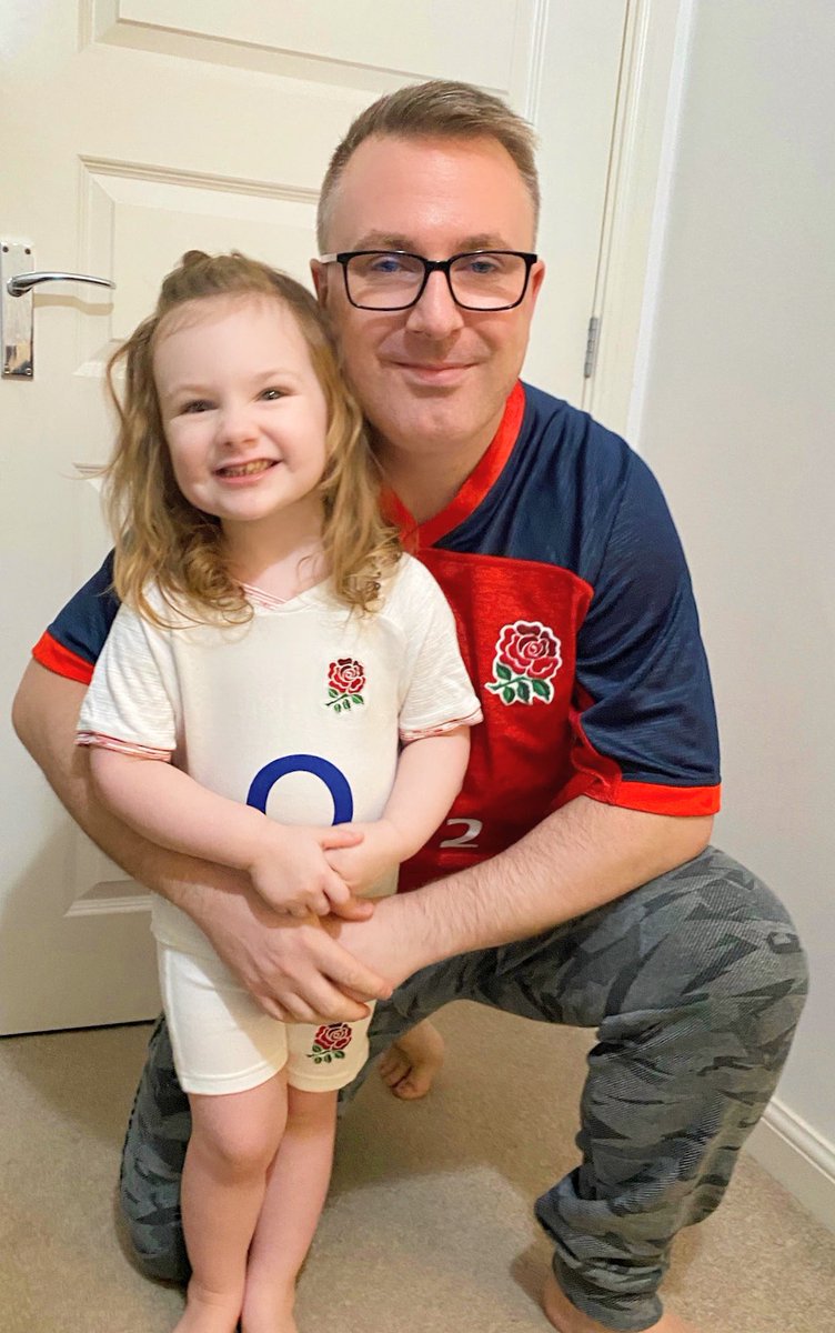 Opteka's tweet image. At last, It’s game time! Gracie-Beau &amp;amp; I ready to cheer on @EnglandRugby as they take on @FranceRugby in #LeCrunch #FRAvENG #CarryThemHome @O2sports #WearTheRose @canterburyNZ #GuinessSixNations @SixNationsRugby
