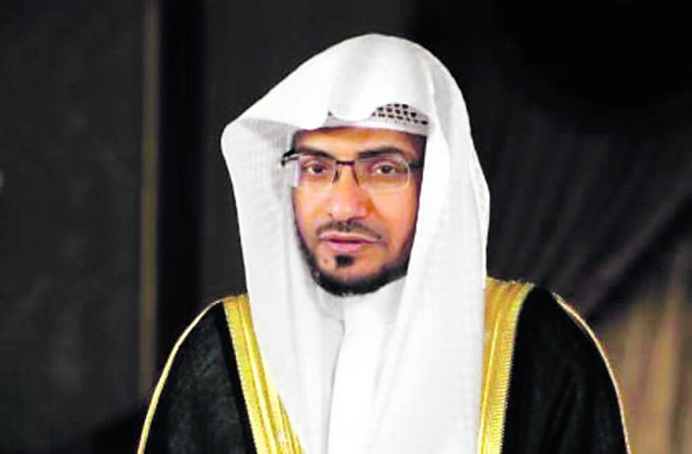 SaudiNews50's tweet photo. المغامسي :

لبس النقاب ليس بدعة ، وعلماء المسلمين اتفقوا على أن المرأة مأمورة شرعاً بالحجاب.

.

#المرأة #النقاب

. https://t.co/rUajCVk8er