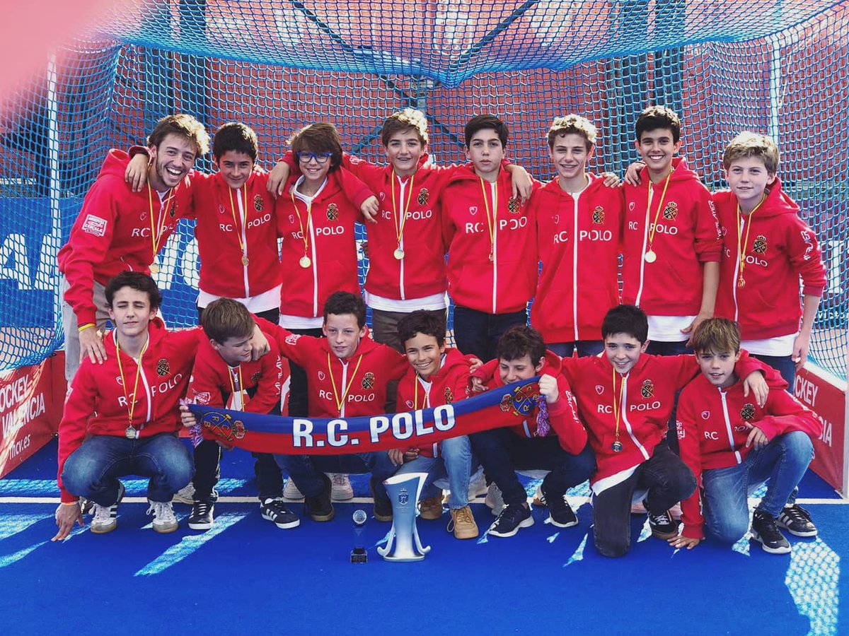 🏆CAMPEONAS Y CAMPEONES DE ESPAÑA INFANTIL🏑 Nuestros equipos infantiles femenino y masculino han ganado hoy la final del 1er Campeonato de España Infantil. ¡Enhorabuena a ambos equipos y staff! 🔴🔵