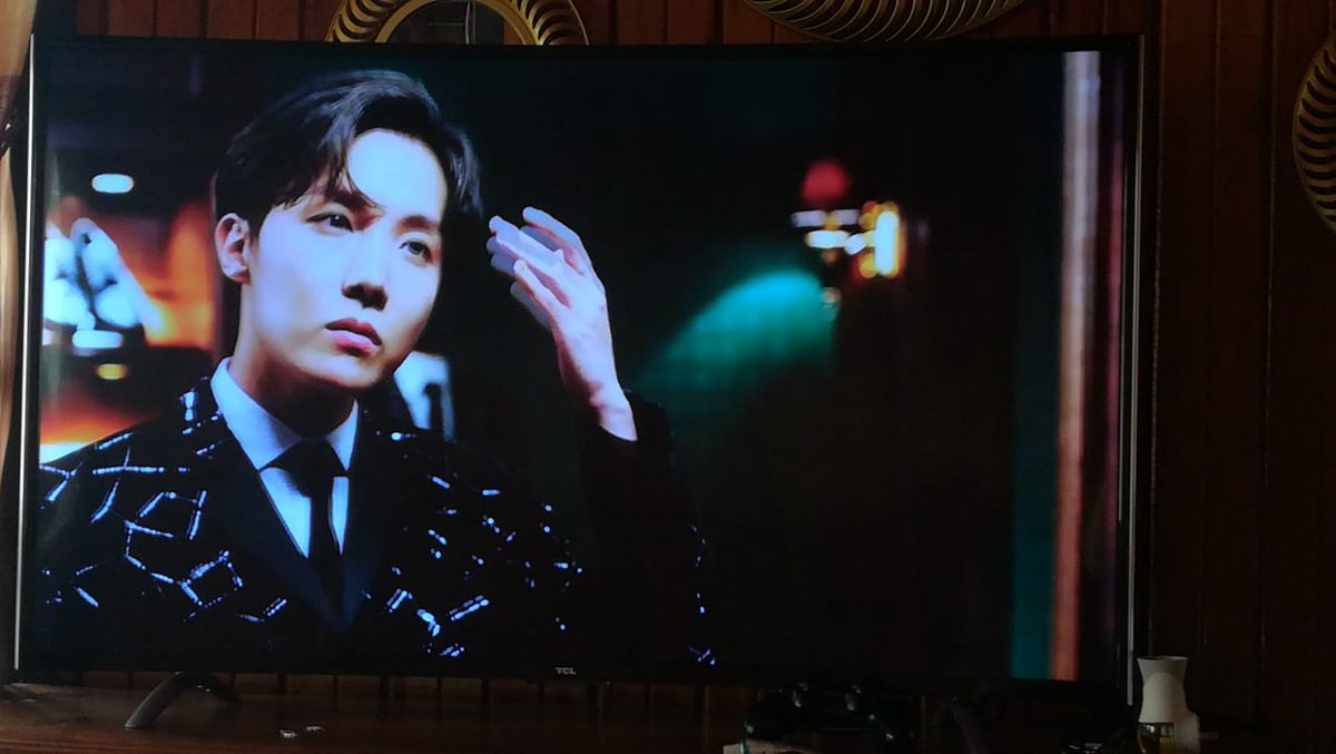 FMinpark's tweet photo. #EgoIsComing #EGOComebackTrailer ❤
ARTEE DEL PUROOOOO 😍😍
#JHOPE HERMOSO❤❤😍 https://t.co/nRl5wNjjEF