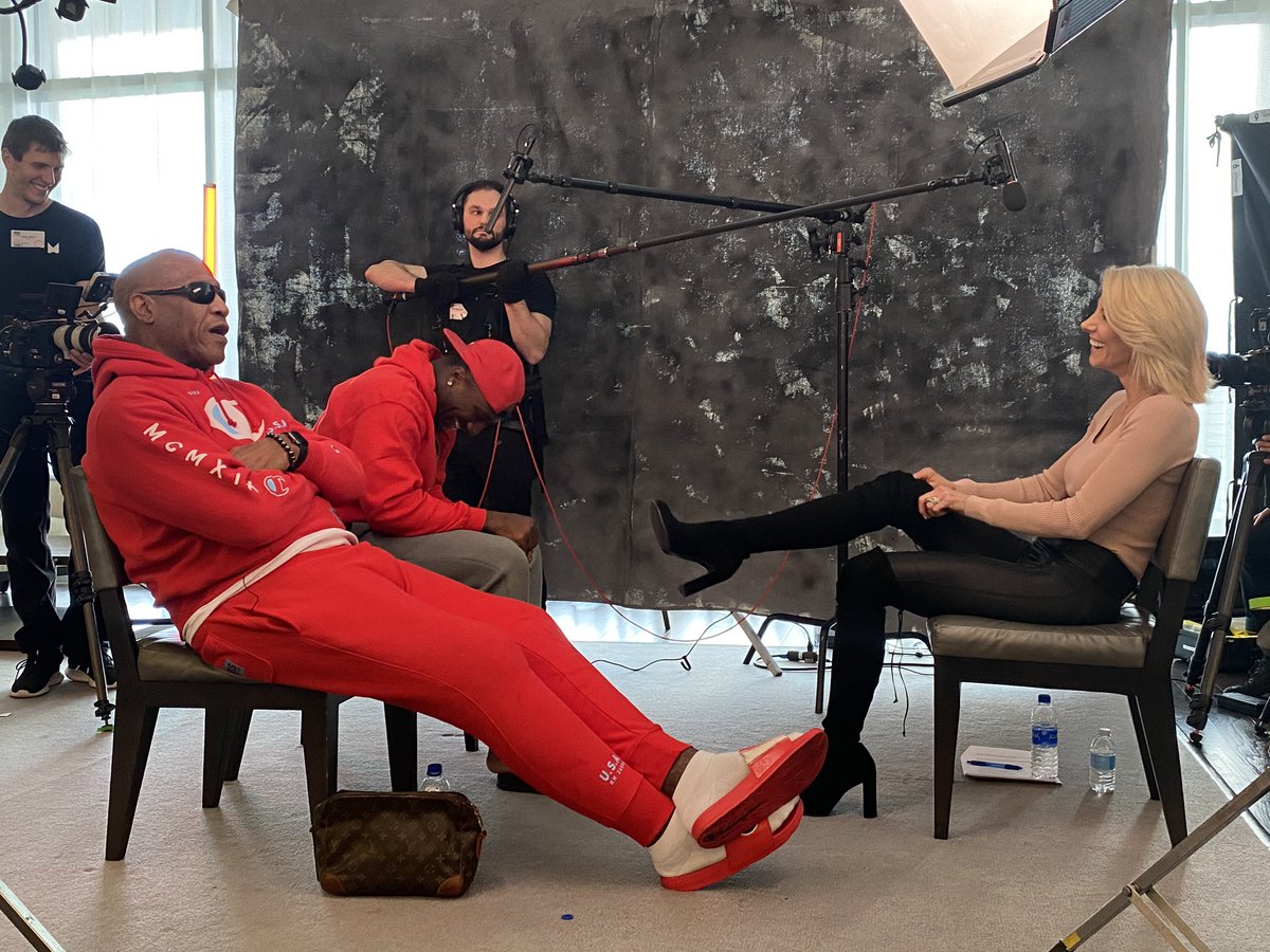 MichelleBeisner's tweet image. LIVE from South Beach and coming up on @ESPNNFL Countdown - our feature on @49ers @DeeboSamueI with the one and only @icecube @TommyTinyLister and @PreciousMartin1 - “A Tale of Two Deebo’s” #SuperBowl2020 🏈🙌🏼💯