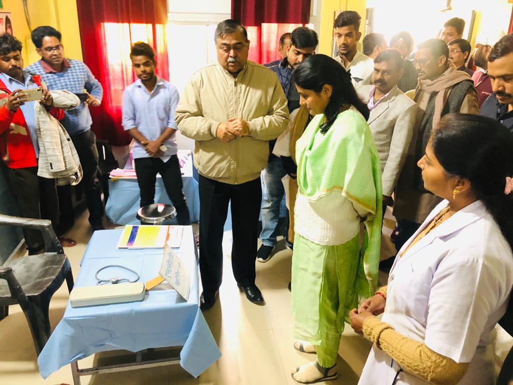 AnupriyaSPatel's tweet photo. आज मिर्ज़ापुर में मुख्यमंत्री स्वास्थ आरोग्य मेला का शुभारंभ करते हुए https://t.co/pP0RJtH7Fh