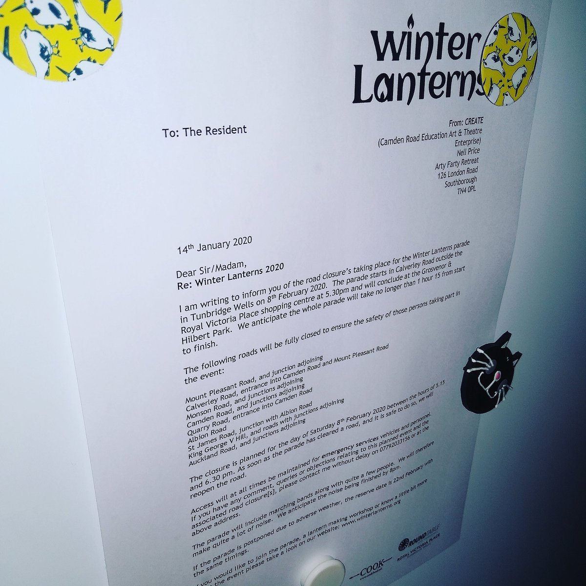 CarolynTGray's tweet photo. Today's keep fit exercise: delivering letters to local residents #TunbridgeWells #WinterLantern @createTW @rtwtogether @RoyalTWells @FofGH @GHParkHLF @tw_events #roadclosures https://t.co/wBJwEbxBPE