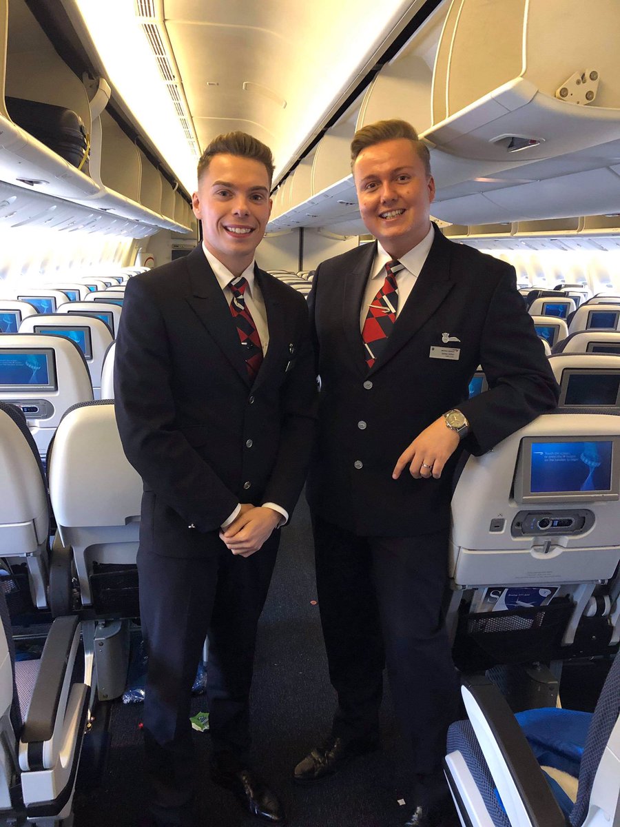 MBRO_Aviation's tweet photo. Great to see our ex students working hard together around the world proud  tutor moment 😌✈️🌍 @mbrocollege @takeoffmbroHE https://t.co/gFXYYfWSMc