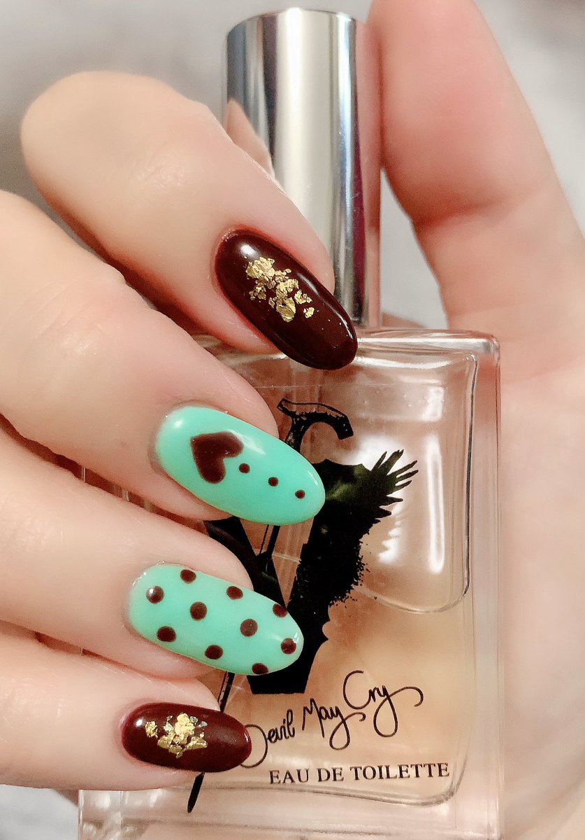 𖤐𝓢𝓪𝓽𝓼𝓾𝓴𝓲𖤐 2月入ったのでチョコネイル セルフジェルネイル 鎖月ネイル