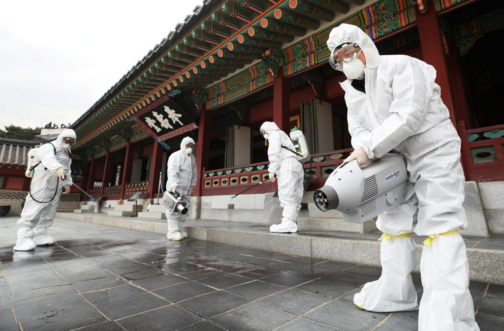 Reuters's tweet photo. South Korea to bar people who visited virus-hit province in China: Yonhap https://t.co/I0VAFiYJb7 https://t.co/KmZHfandtP