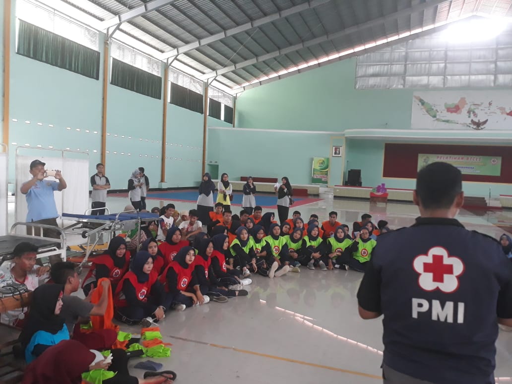 PMIKabTegal's tweet photo. Sebanyak 139 Mahasiswa tingkat 3 semestet 5ย STIKes Bhamada mengikuti Pelatihan Basic Trauma Cardiac Life Support (BTCLS) yang dilaksanakan di halaman Kampus STIKes Bhakti Mandala Husada Slawi bekerjasama dengan MST 119 Jakarta
@palangmerah
@PMIJawaTengah
#BTCLS https://t.co/jw0UnjLL5L