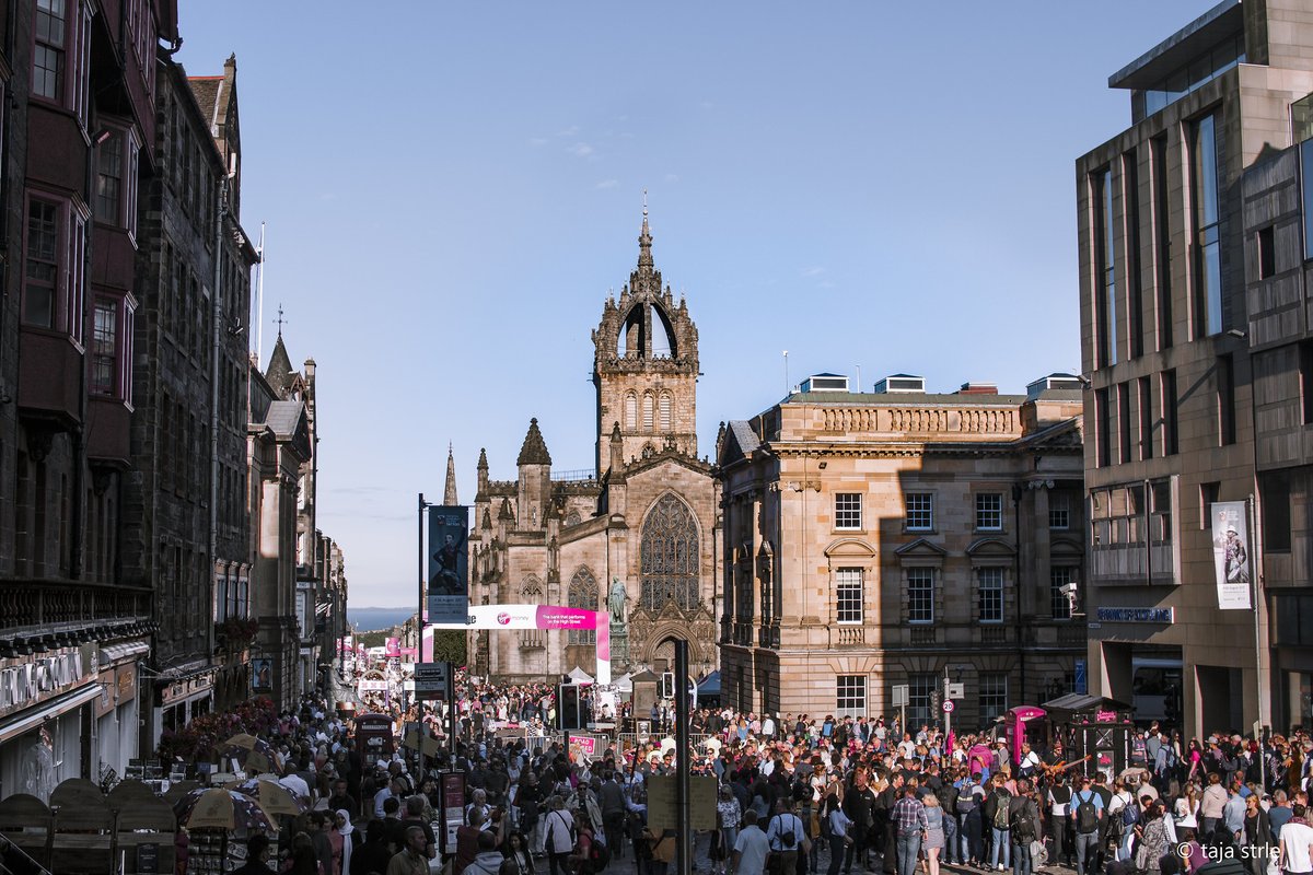 QMUniversity's tweet photo. 🎫 Learn about the nature of events and how to design, manage and deliver them on our BA (Hons) #Events and #FestivalManagement course. Applications are still open through #UCAS using code N291.
Find out more ➡️https://t.co/GtWWcBjCCP #StepIntoQMU https://t.co/1f0LcGi6M3