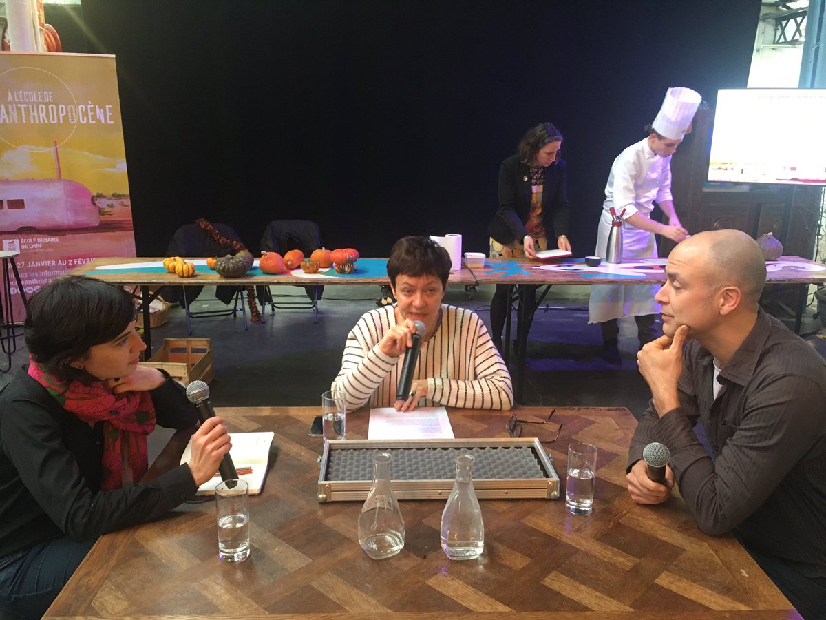 ci_anthropocene's tweet photo. 🚨ON AIR !!! 📻 Plateau radio : « 🍱Se nourrir : besoin et plaisir » avec Christophe Gaudry, maraîcher dans la Loire et @Ju_LeGall , chercheure en géographie et sciences sociales 🎧
https://t.co/FitPxGVoLf #ecoleanthropocene2020 #nutrition #alimentation https://t.co/sB7RjCQcp0
