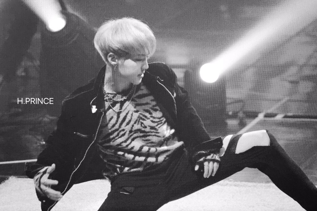 H_PRINCE_KSY's tweet photo. 200202 콘 
#세븐틴 #SEVENTEEN 
#호시 #hoshi #권순영 https://t.co/X6gH8Hsg25