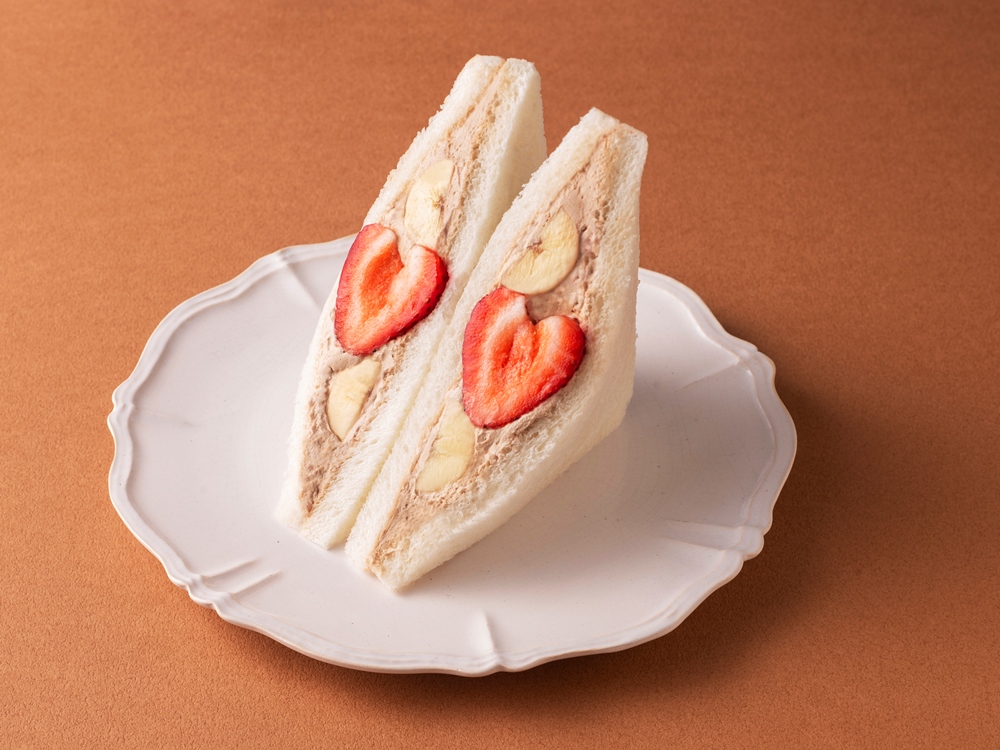 エキュート立川 チョコレート カウントダウン バレンタインサンド サンドイッチハウスメルヘン バナナ チョコ クリーム ハートのいちごの絶品サンド エキュート立川 立川 バレンタイン チョコ サンドイッチ T Co Ffgff9uhs4