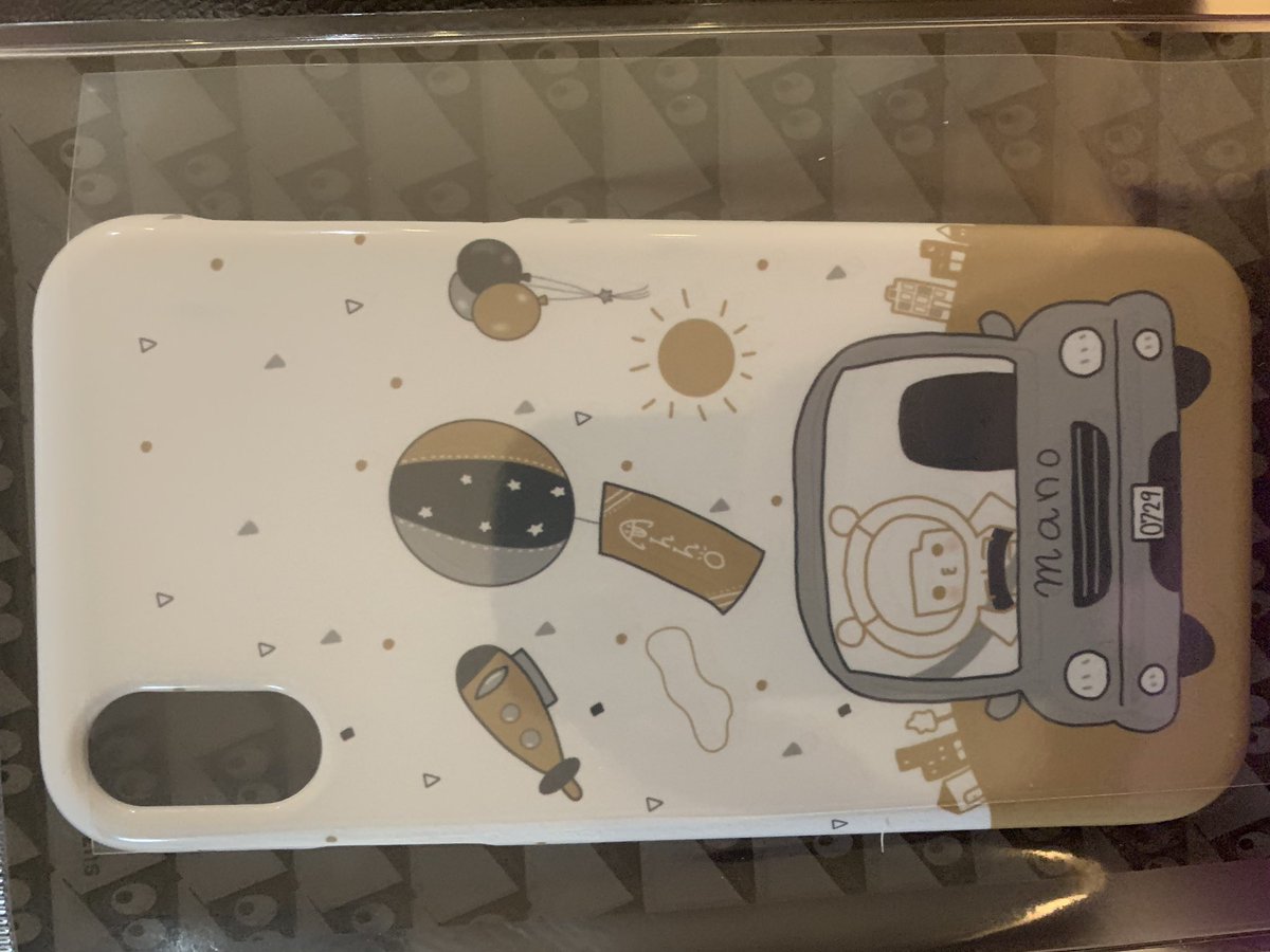 lock56166515's tweet photo. 届いた(ノ)*´꒳`*(ヾ)
めっちゃ可愛いし使うのが勿体無いぐらい…(´・ω・`)
本当は仕事で使おうと思ったけど辞めていつも使ってたヤツを、仕事用にしてこれは大切に使う!!!
ありがとう( ̄▽ ̄)
#Ahho
#ひょまれ https://t.co/yRR8zWjSHi