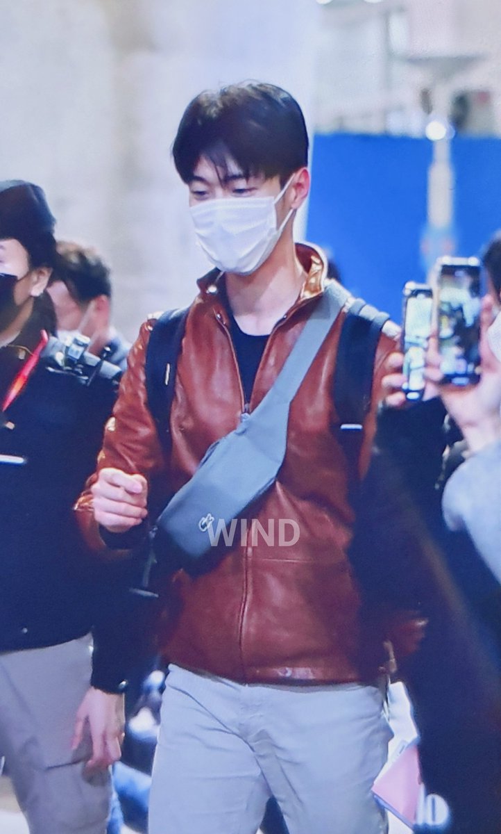 한국도착👋🧡

#장동윤 #JANGDONGYOON
#프리뷰 #Preview #인천공항입국