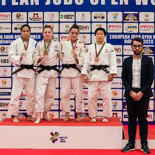 CrisCabanaP's tweet photo. PLATA en #EuropeanOpenOdivelas2020 💥💪🏾🇪🇦🇵🇹 #JudoOdivelas2020 #JudoEspaña #JudoStabiaMérida #SomosJudoEspaña #JudoCARMadrid #MarcaExtremadura #FundaciónJyD #SomosDeporte #MujeresHastaLaCima #DynamixNutrición #FuelForBalanceLife #FormDepor https://t.co/CLpDYCSFPY