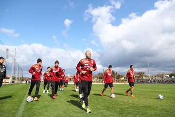 ดูรูปภาพบนทวิตเตอร์