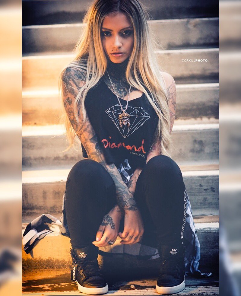 mez_merrill's tweet photo. @CCbmfr @INTENSE_MAN @Floriane006 @AmiraGothika @fuckedchic @foxy_inkd @tattzcrazy @NattieSassy @SrdavoGil @TattooSexyGirl @RegAndy76 @goodenough_fu @armonie2014 @junona2 @arci_666 @Gianluc53748920 @balbuen5 @Chi20191 @Martell51622150 @Tony85422315 #gypsyroseink https://t.co/k8QazY0kiU