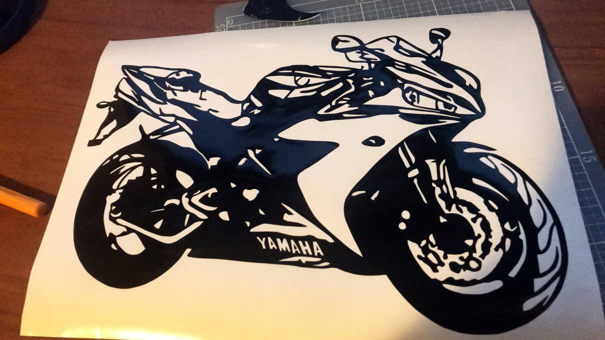Zoo_YZF_R1's tweet photo. 【プレゼント企画！】
あなたのバイクのシルエットをステッカーにしませんか？？？
このツイートをRTしてくれた方の中から抽選で2名様にステッカーをお切り致します。
締切期限は2020年2月20日20時まで。
どしどしご応募ください。お待ちしております。 https://t.co/C0mZnWMUjf