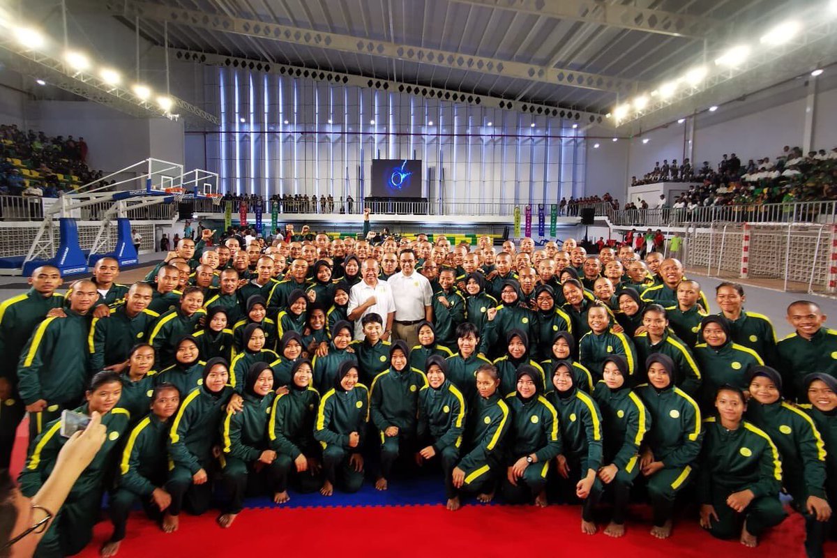 Alhamdulillah, pagi tadi kita meresmikan penggunaan Gedung Olah Raga (GOR) Universitas Negeri Jakarta (UNJ), hibah dari Pemprov DKI Jakarta.

Semoga dari GOR ini juga akan tumbuh bibit-bibit baru atlet kelas dunia.

facebook.com/18283837175315…