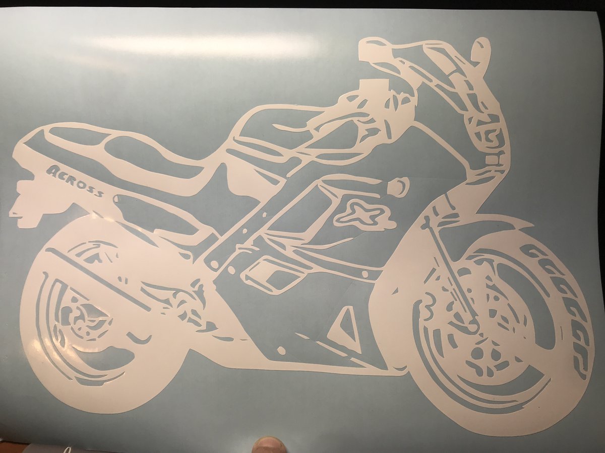 Zoo_YZF_R1's tweet photo. 【プレゼント企画！】
あなたのバイクのシルエットをステッカーにしませんか？？？
このツイートをRTしてくれた方の中から抽選で2名様にステッカーをお切り致します。
締切期限は2020年2月20日20時まで。
どしどしご応募ください。お待ちしております。 https://t.co/C0mZnWMUjf
