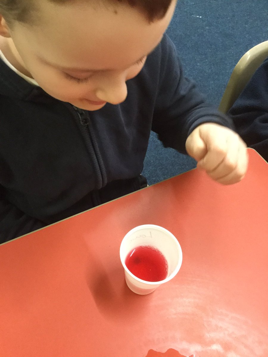 LittlemeadEYFS's tweet photo. Reading Supertato has inspired the Reception classes to design their own super veg. We even trapped our own evil peas in jelly to take home and share with our families. I wonder what the evil pea will get up to this week at Littlemead?! @LittleMeadP #eyfs #creativewriting https://t.co/97yVgSkIyN