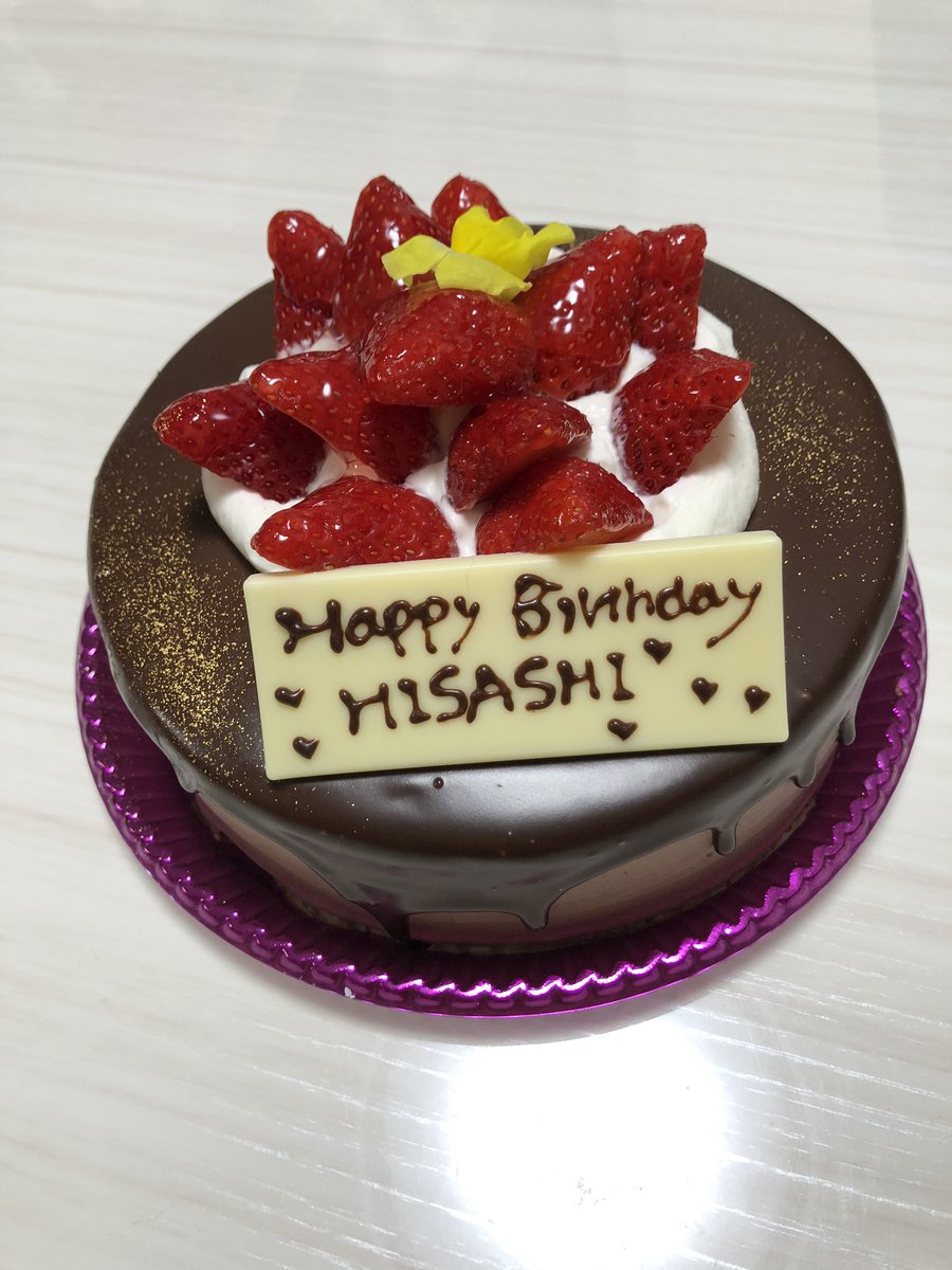 ritsu917's tweet photo. ✨HBD HISASHI✨
合法ケーキ🎂いただきます😆💕
#HISASHI #HBD #STG48 #GLAY https://t.co/giKz6RIZXR