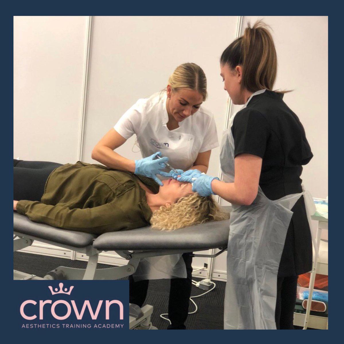 TrainingCrown's tweet image. What a busy, amazing weekend we had at @Pro_Dentistry. Two live demonstrations: Lip Dermal Filler &amp;amp; Non Surgical Rhinoplasty. Now it’s time to get back to training #prodentistry20 #dentisttraining #aestheticstraining #nurse #dermalfillertraining #dentist #midwife #CPD