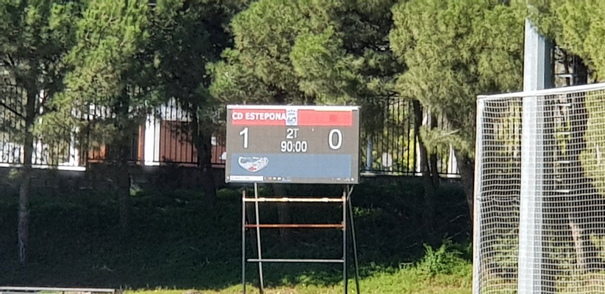¡Finaaal! Vale el gol de Adrián Wojcik en la primera mitad para conseguir otros 3 valiosos puntos frente a un buen Villacarrillo CF, 1-0.
¡Enhorabuena a todos!