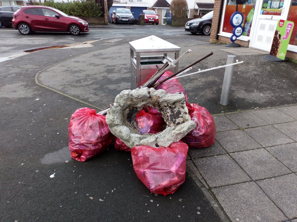 Blackwood Action on Litter Community Group (@blackwoodlitter) on Twitter photo Great turnout for our first #litterpick of 2020! Fab to see new faces as well! 47 bags plus tyres, bed stead, curtain poles & a pond! Thanx #litterheroes :) <a href="/CaerphillyCBC/">CaerphillyCBC</a> @CaerphillyKWT @PenllwynPrimary <a href="/DonnaSzarun/">Donna Szarun</a> <a href="/BrynPrimaryPont/">Bryn Primary School</a> <a href="/BlackwoodStars/">Blackwood Stars RFC</a> Great turnout for our first #litterpick of 2020! Fab to see new faces as well! 47 bags plus tyres, bed stead, curtain poles & a pond! Thanx #litterheroes :) <a href="/CaerphillyCBC/">CaerphillyCBC</a> @CaerphillyKWT @PenllwynPrimary <a href="/DonnaSzarun/">Donna Szarun</a> <a href="/BrynPrimaryPont/">Bryn Primary School</a> <a href="/BlackwoodStars/">Blackwood Stars RFC</a>