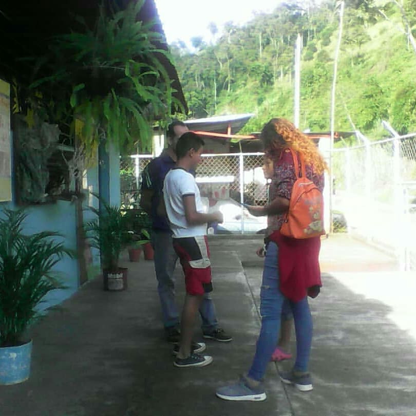 ASeboruco's tweet photo. Activo proceso de Carnetizacion de nuevos militantes del PSUV, sector Las Talas Aldeas Cuchilla de Cristales
#soypsuv
#PSUV
#carnetizacion @PSUVTachira @PartidoPSUV @JuntosXTachira @GMAS_Tachira @ClapEsTachira @charlychaves @jesusfaratro @FreddyBernal https://t.co/zUyih5mb3B