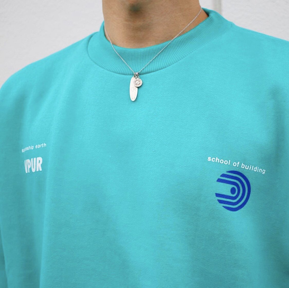 rinon_jp's tweet photo. バックプリントトレーナー
[color]mint
[size]FREE
[price] ¥4,200
.
バックプリントと鮮やかなカラーが目を引くトレーナーは、コーデ次第で格好良くも可愛くもなれるアイテム！フロントはシンプルな胸元ロゴなので、インナーでも使いやすいです
.
[モデル]170cm／54kg
商品ページはプロフィールから https://t.co/mZds1YC5XY