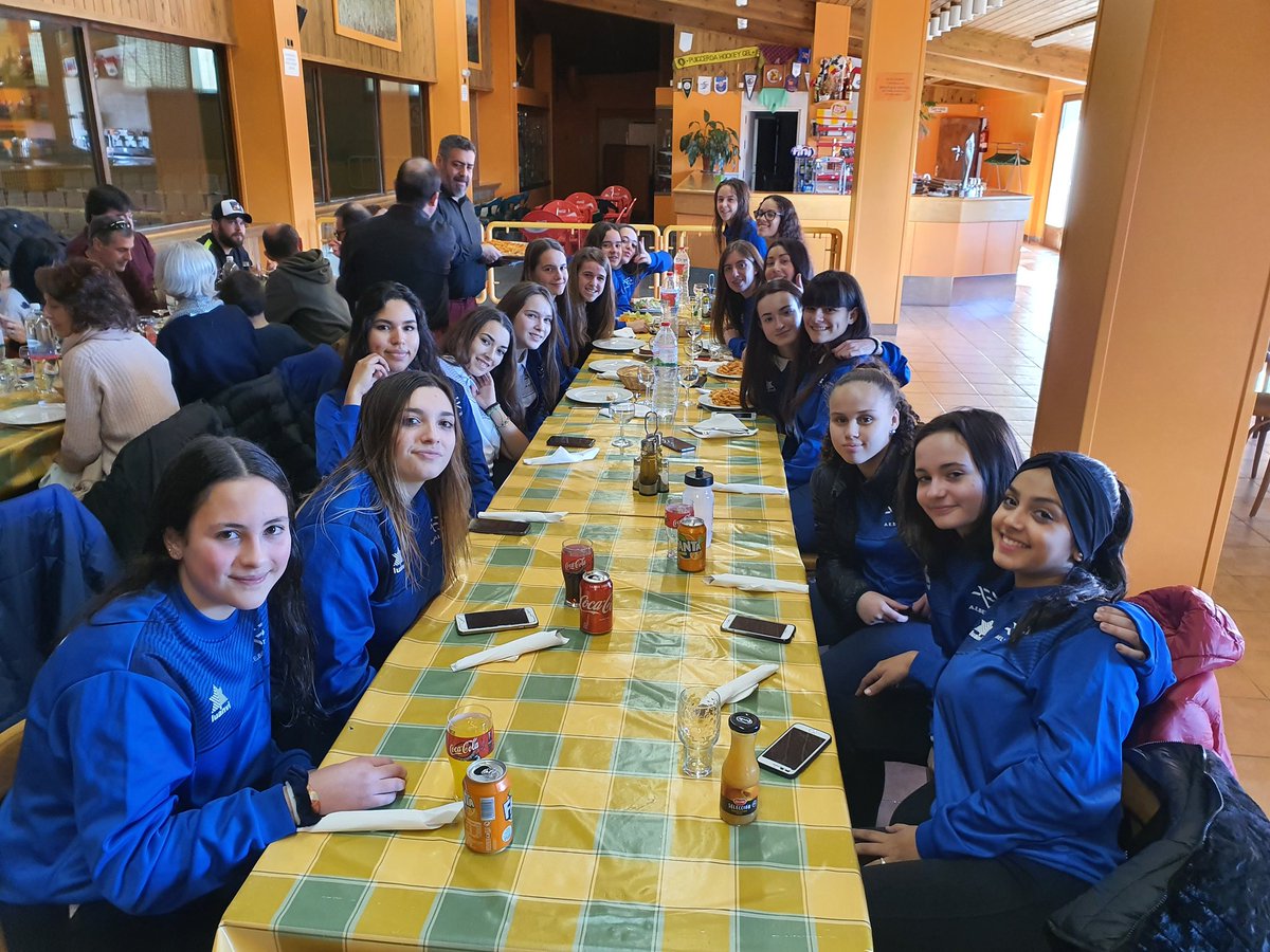 aebellsport's tweet photo. #aebff #aeb0202 Avui les cadets i les juvenils visiten Puigcerdà. https://t.co/KBfpOFiWi2