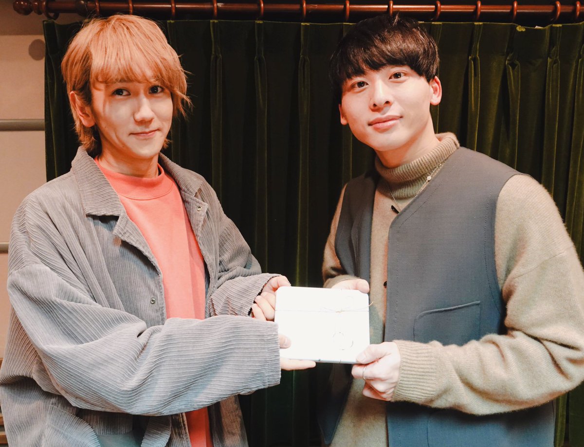 radio_talkabout's tweet photo. 【 2月1日のゲスト #末吉9太郎 さんからのサイン入り🍫チョコ🍫を1名様にプレゼント！】➡️締切は2月7日(金)！欲しいという方はフォロー&amp;RTを〜っ🥺💗💗#トークアバウト #TBSラジオ https://t.co/igUnilngxB
