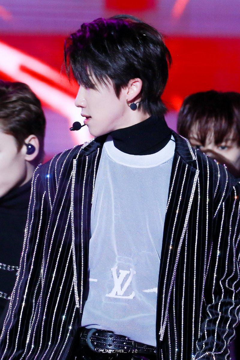 _SVT_THE8_'s tweet photo. ☞191231 가요대제전 전야제_디에잇

매력적⭐

#Seventeen #세븐틴 #디에잇 #서명호 #명호 #쉬밍하오 #Xuminghao #THE8 #직찍 #직캠
#가요대제전 #MBC #롯데월드타워 #전야제 https://t.co/SnMEw7DuAn