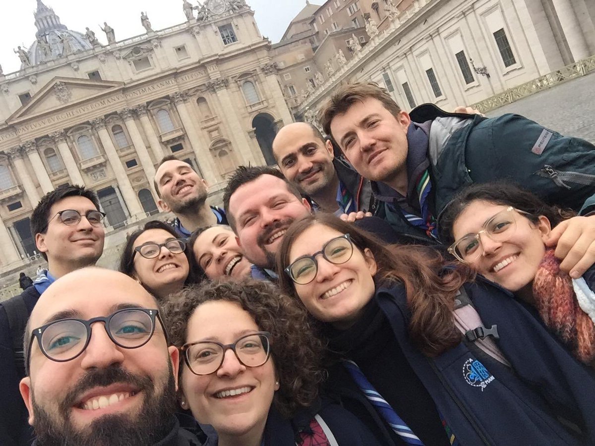 AgesciML1's tweet photo. Uscita di https://t.co/eXDfUvKt4s. a Roma! Insieme in cammino per consegnare a Cristo la propria testimonianza di vita ordinaria. @agesciPE @emiroagesci @agesci https://t.co/u9aJS4A7os