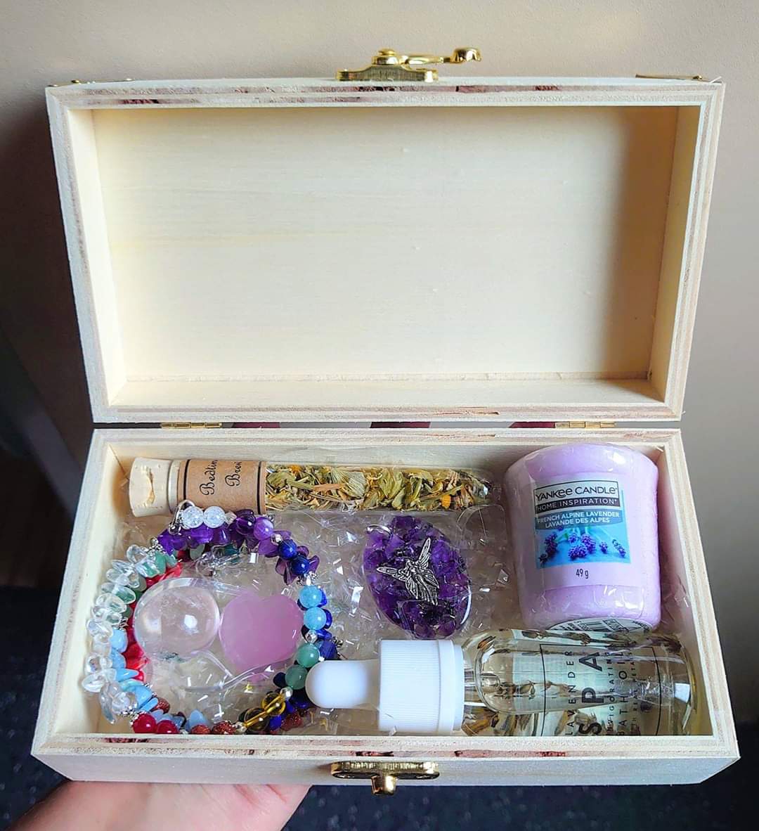 AmazingCrystal9's tweet photo. Gift sets for Valentine day, Birthday, Anniversary, Christmas...etc ...
If you want to buy one, please write to me!
If you want a unique gift set, just write to me and I will make it for you. ☺️
#amazingcrystaljewelry https://t.co/wAViKUVZwF