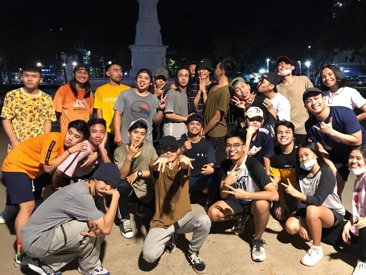thekmprojectph's tweet photo. Saucy Saturday Shenanigans 👅👌🏼
Thank you to The KM Project Creatives, @J3DelosReyes, @Jaylocruz, and @jyrohsumajit, for making everyone’s saturday night saucy and sick! You guys were 🔥🔥🔥
#WhatFeelsGood
#CommunityTraining
#OnlyAtTheKMProject
#thekmproject https://t.co/XhV3EInOeg