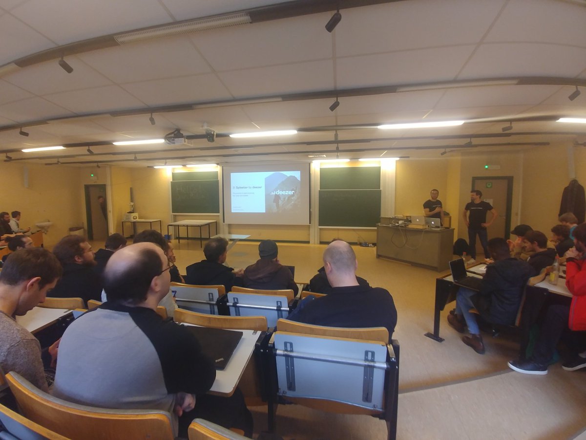 At #FOSDEM2020, the @researchdeezer talks about Spleeter. @DeezerDevs