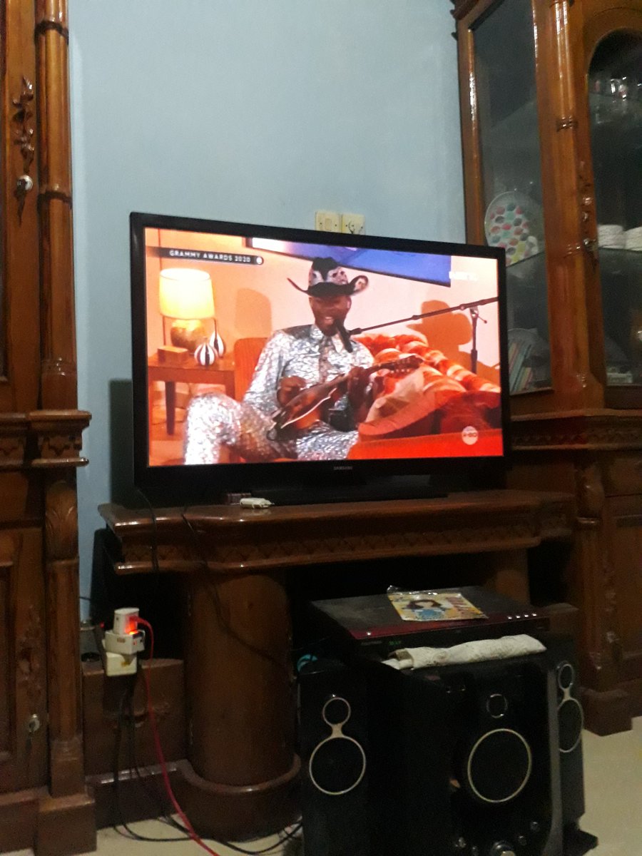 Goldenvijk's tweet photo. Makasih @netmediatama πππππππππππ bisa liat juga di TVπππππππ bangtaannnπππππππ
#GRAMMYsOnNET
@BTS_twt
#BTS https://t.co/I6wIdJUazo