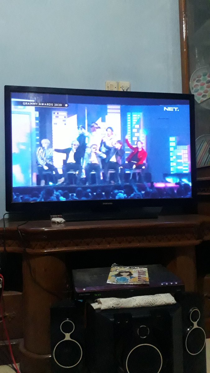 Goldenvijk's tweet photo. Makasih @netmediatama πππππππππππ bisa liat juga di TVπππππππ bangtaannnπππππππ
#GRAMMYsOnNET
@BTS_twt
#BTS https://t.co/I6wIdJUazo