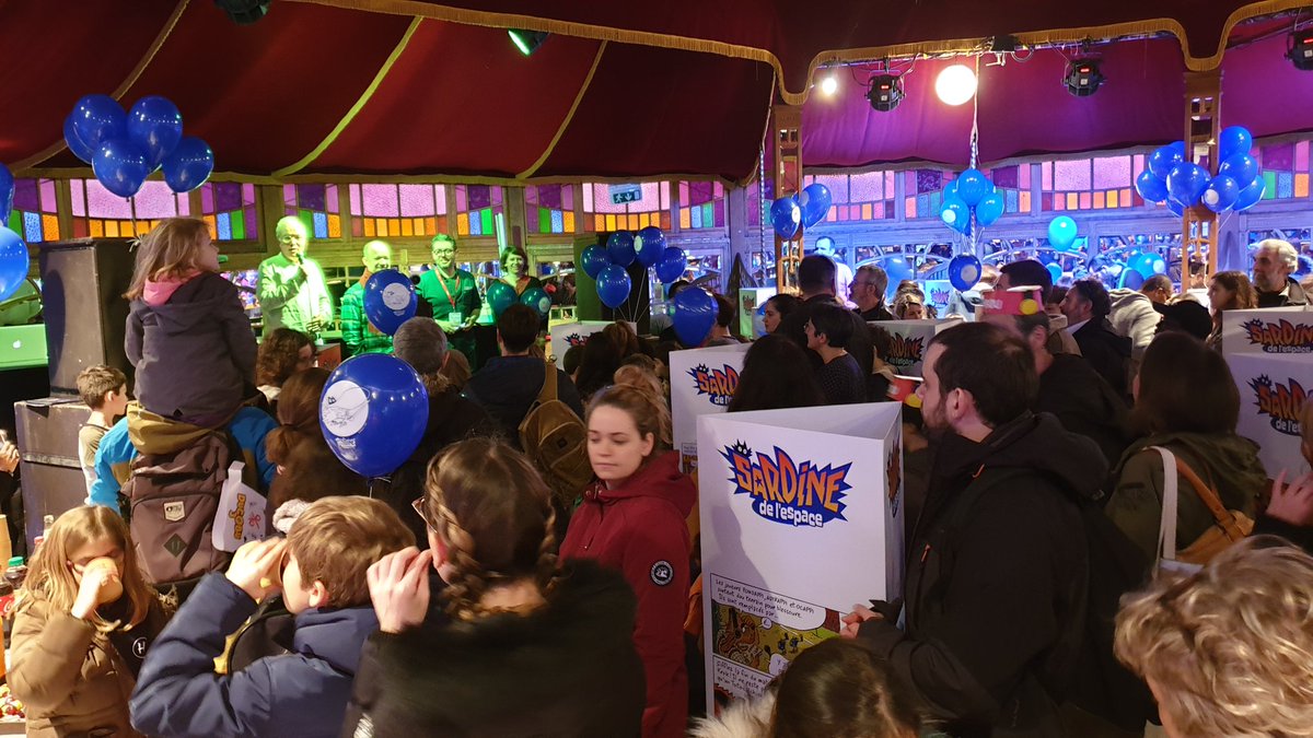 EditionsDargaud's tweet image. Goûter Sardine de l'Espace : rencontre avec les auteurs Emmanuel Guibert et Mathieu Sapin, ballons, enquête, photo et bonbons !
#angou2020J4 #fibd2020