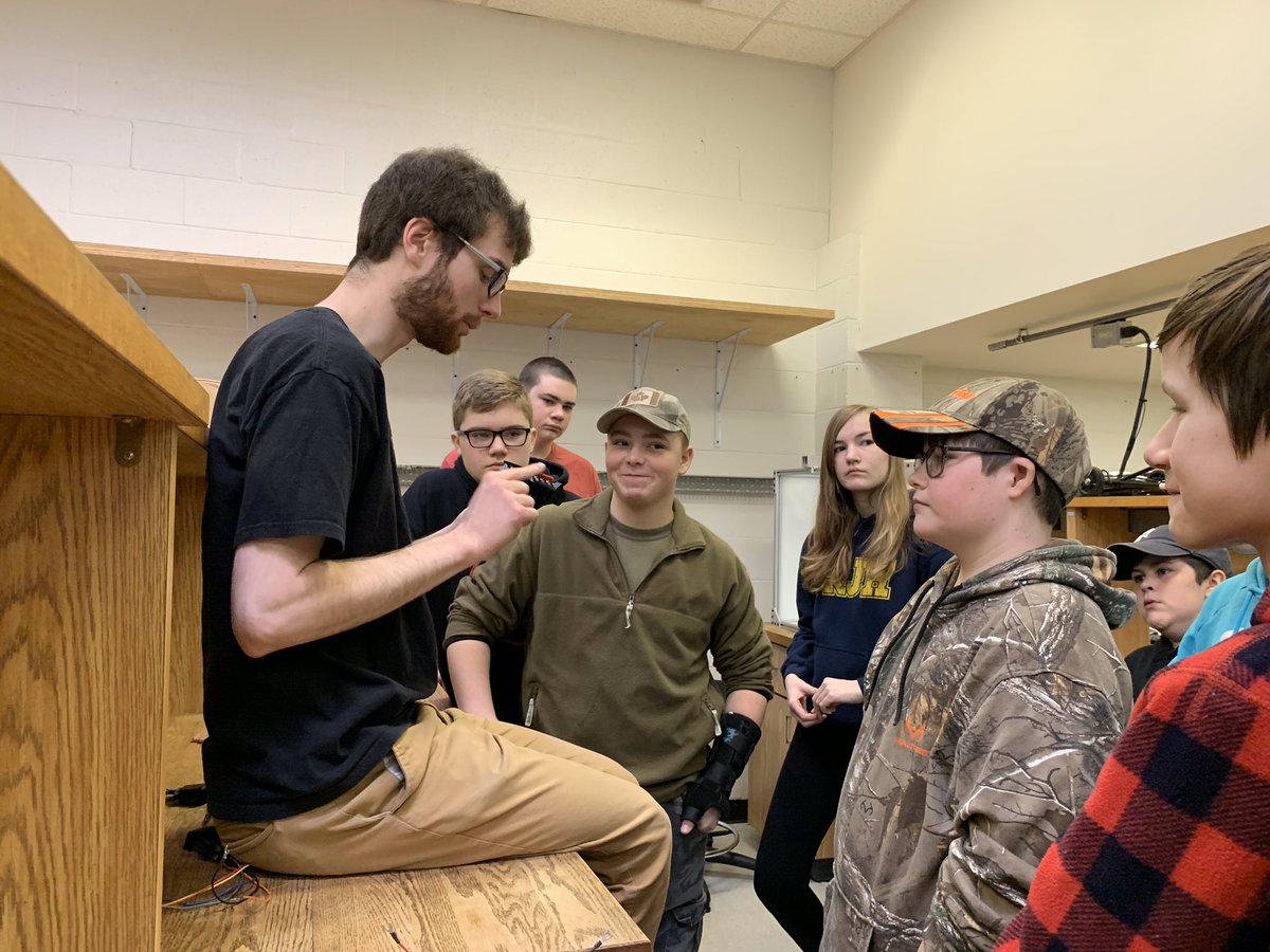 FRJHschool's tweet image. FRJH ROV Team had a great time at Marine Institute today building our ROV. Special thanks to @marineinstitute and the awesome Anthony for a great day of fun and learning. @NLESDCA