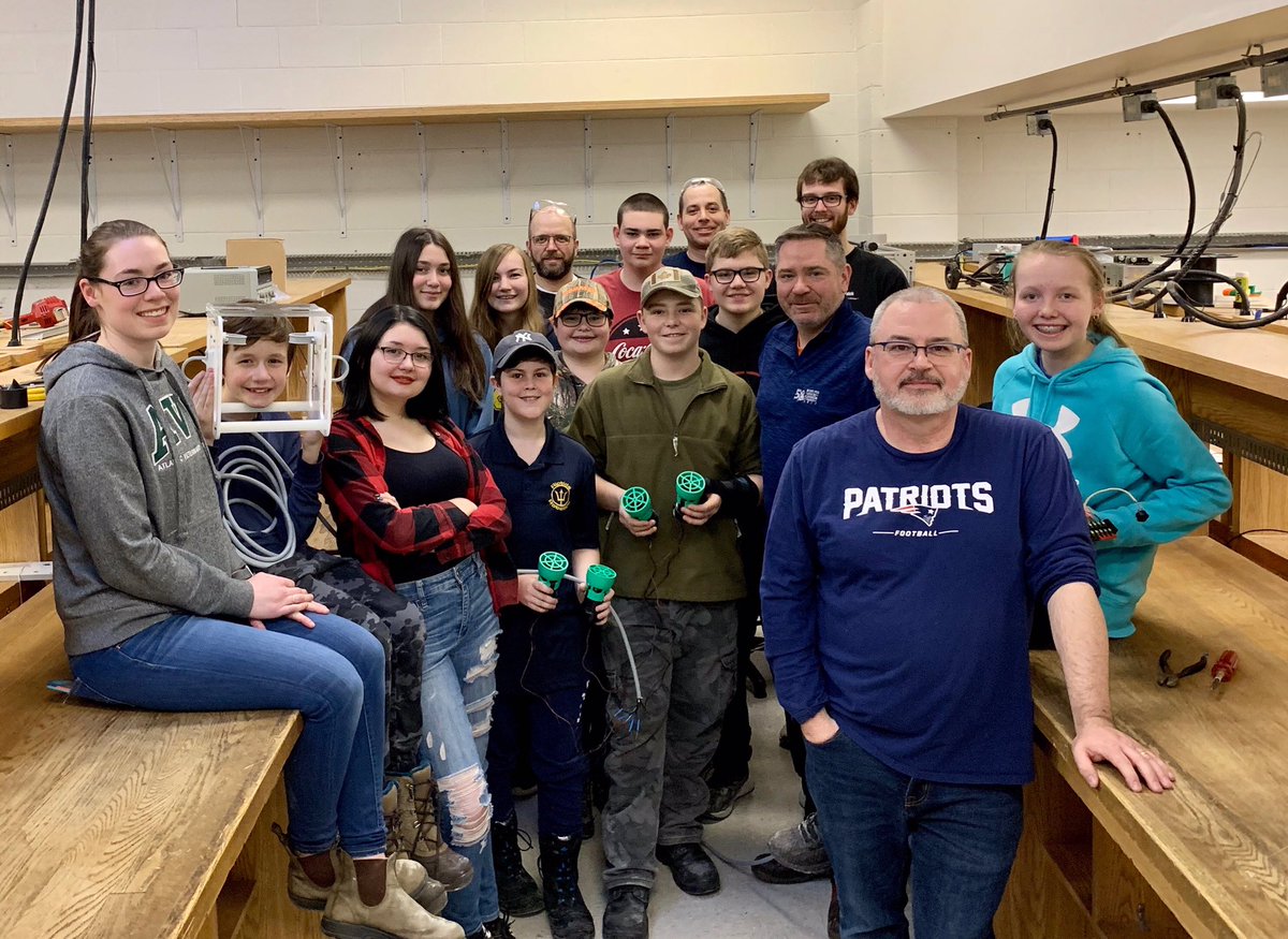 mark351407's tweet photo. FRJH ROV Team had a great time at Marine Institute today building our ROV. Special thanks to @marineinstitute and the awesome Anthony for a great day of fun and learning. @NLESDCA https://t.co/8ljGEaDW0S