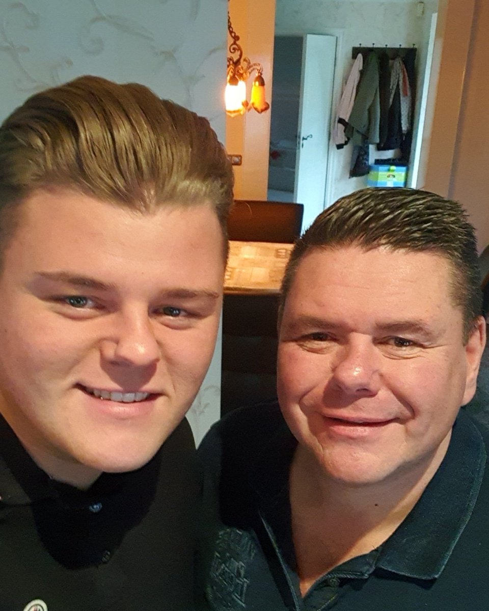 Hiep hiep hoera! Gefeliciteerd pa!❤ we gaan er een gezellige dag van maken! 🎊🥂