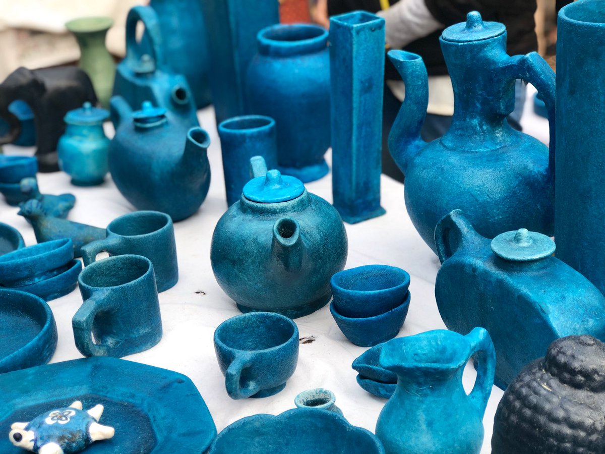 LokeshSpeaks's tweet photo. #ColoursOfEarth the garden pansy, dancing dolls, bluestone pottery &amp; weaver bird nests https://t.co/5Hh4YcYQ8K